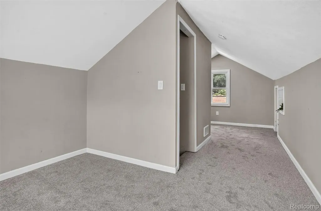 25505 Keeler Redford Charter Township MI 48239