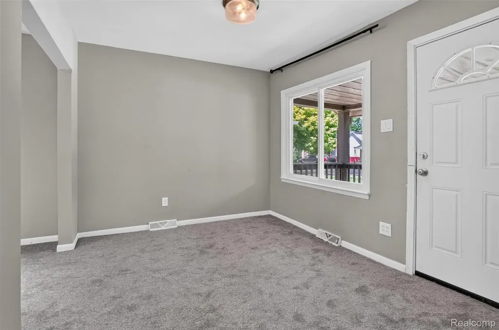 25505 Keeler Redford Charter Township MI 48239