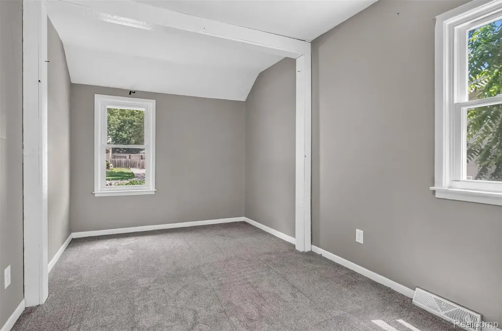 25505 Keeler Redford Charter Township MI 48239