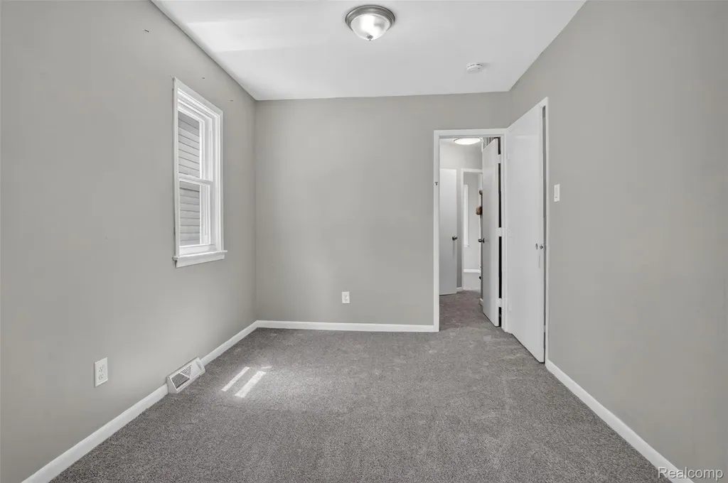25505 Keeler Redford Charter Township MI 48239