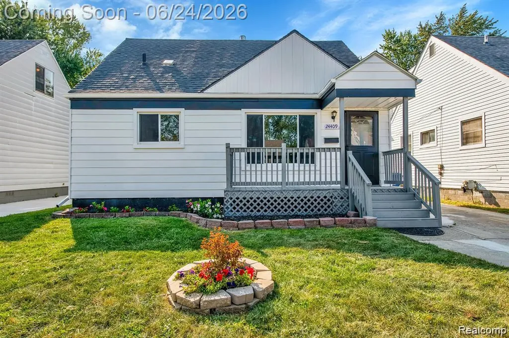 24409 Bolam Avenue Warren City MI 48089