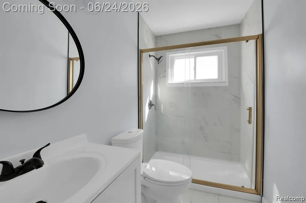 24409 Bolam Avenue Warren City MI 48089