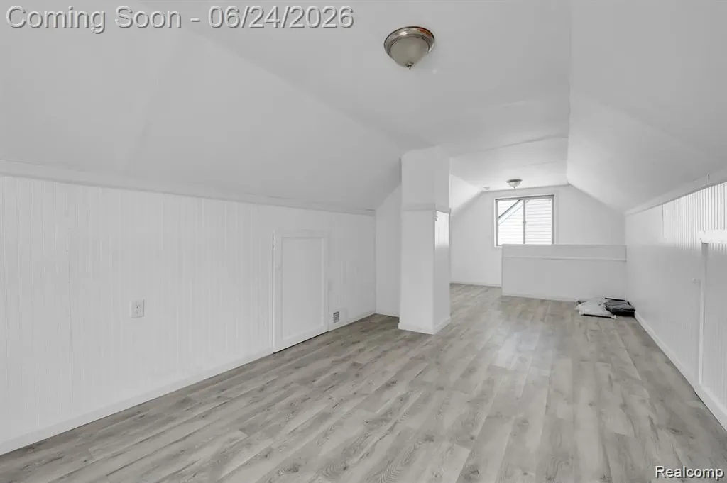 24409 Bolam Avenue Warren City MI 48089