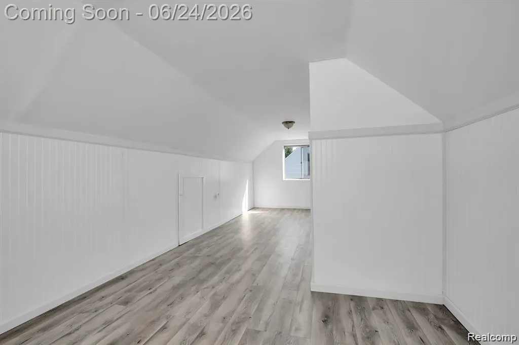 24409 Bolam Avenue Warren City MI 48089