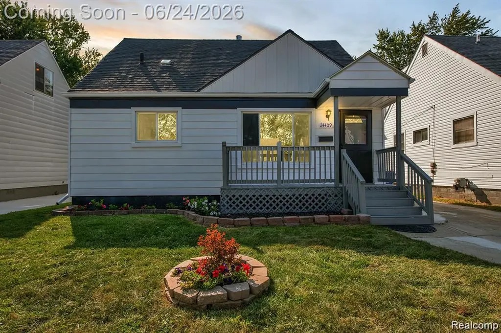 24409 Bolam Avenue Warren City MI 48089