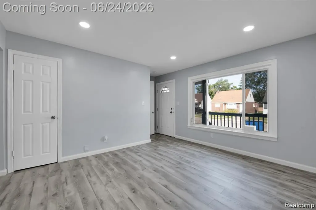 24409 Bolam Avenue Warren City MI 48089
