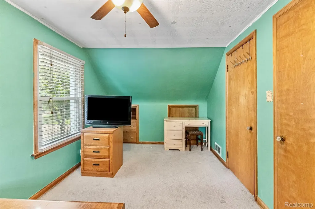 403 S Davison Street Davison City MI 48423