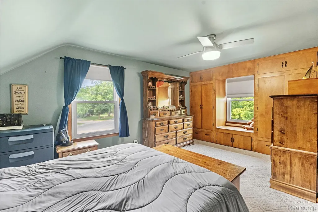 403 S Davison Street Davison City MI 48423