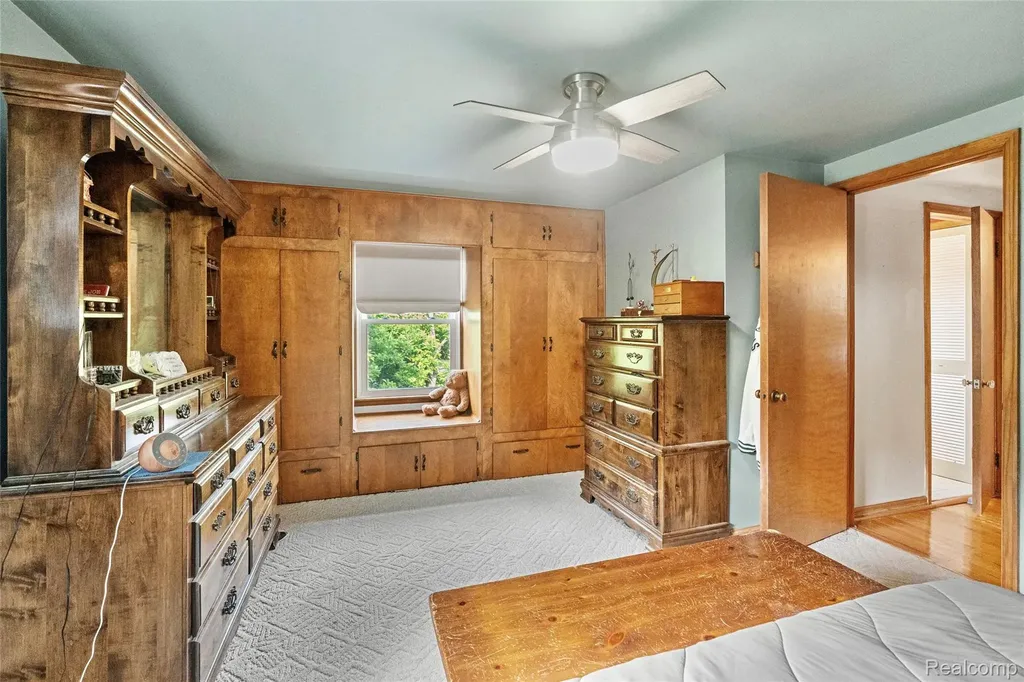 403 S Davison Street Davison City MI 48423