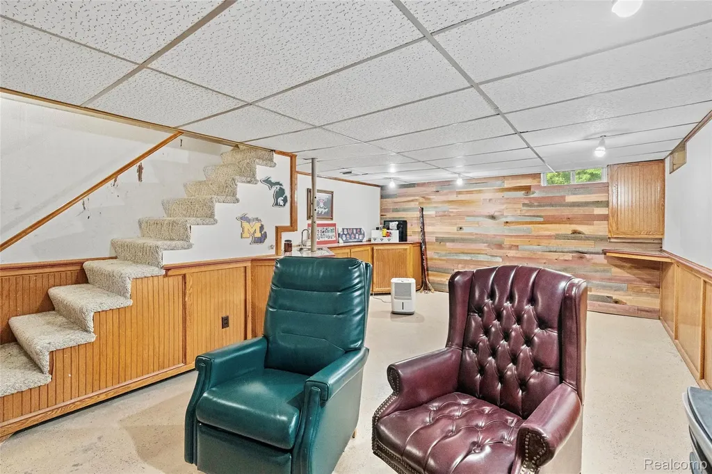403 S Davison Street Davison City MI 48423
