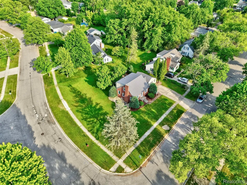 403 S Davison Street Davison City MI 48423