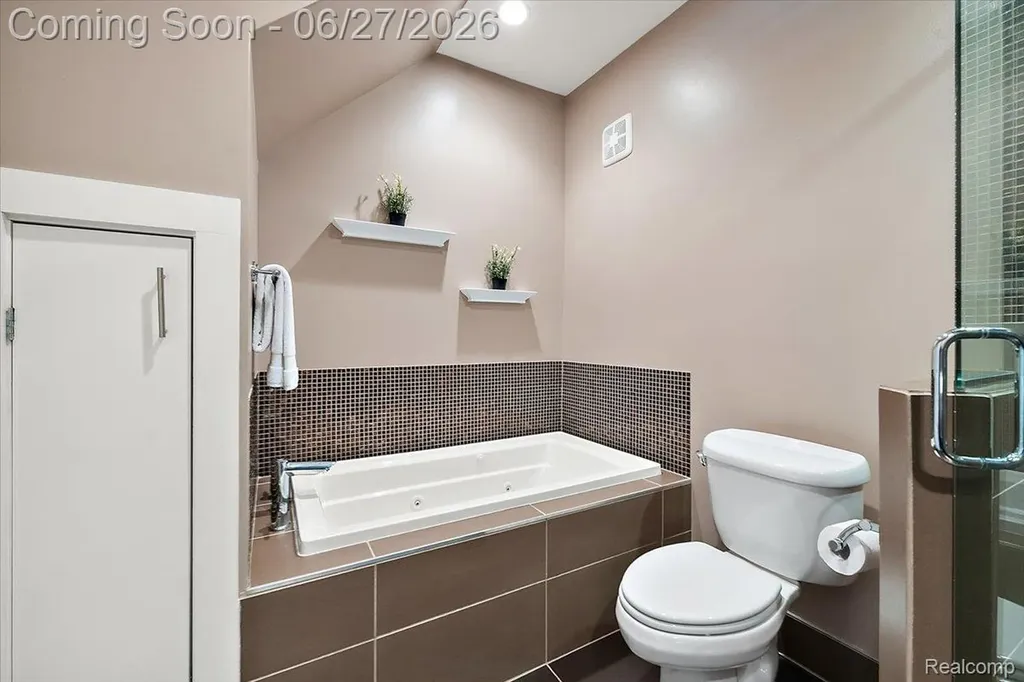 415 Yerkes Street Northville City MI 48167