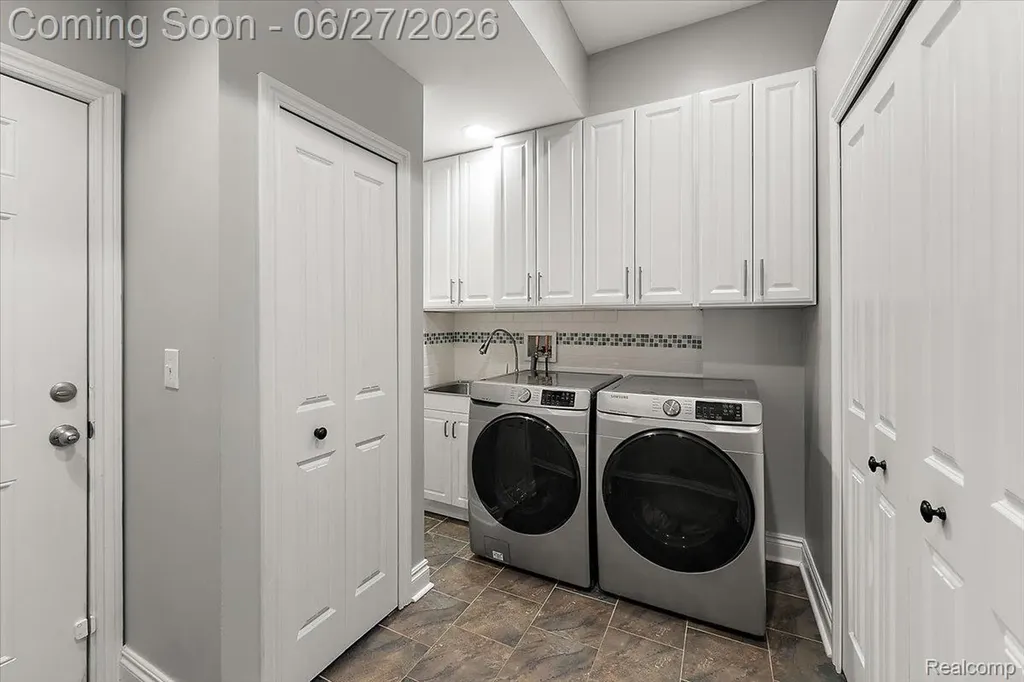 415 Yerkes Street Northville City MI 48167