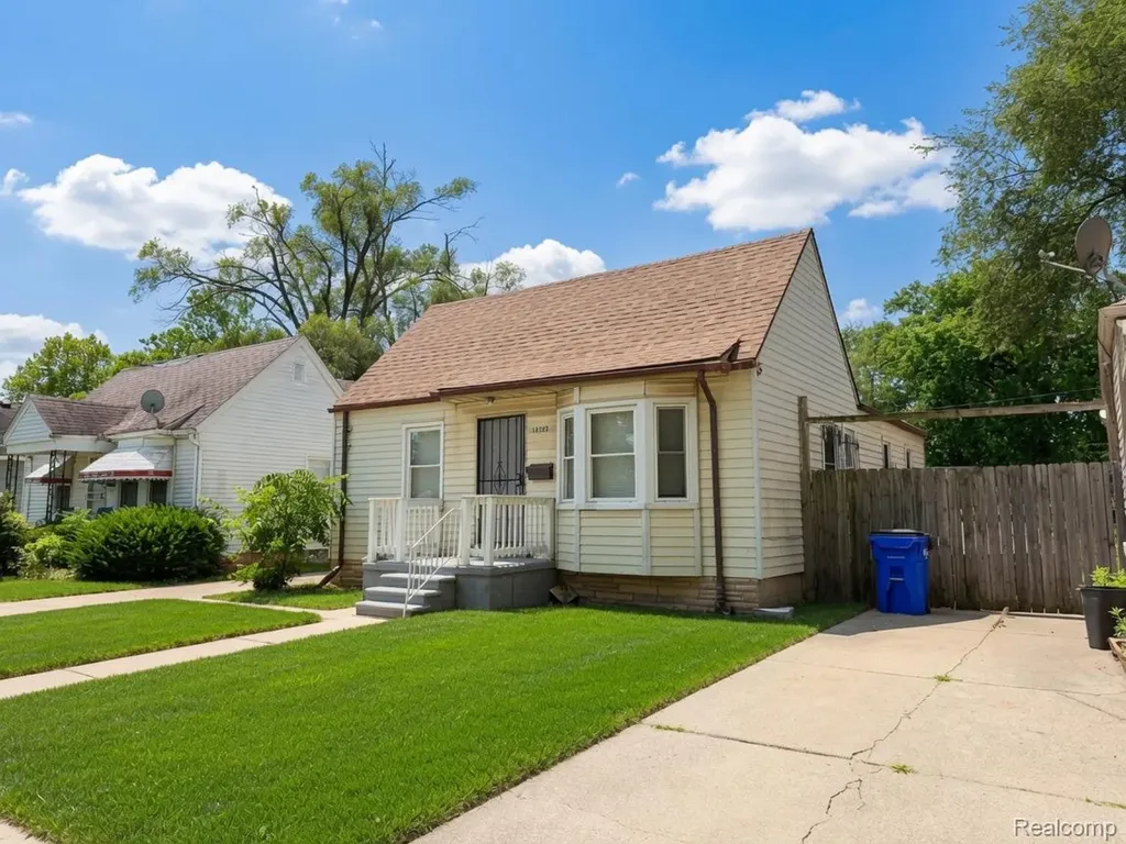 2241 Fullerton Street Detroit City MI 48238