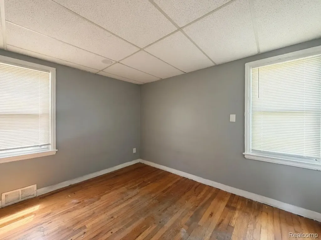 2241 Fullerton Street Detroit City MI 48238