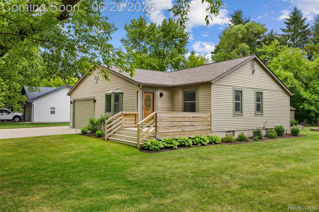 11997 Ruth Street Green Oak Township MI 48178