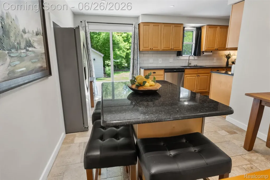 11997 Ruth Street Green Oak Township MI 48178