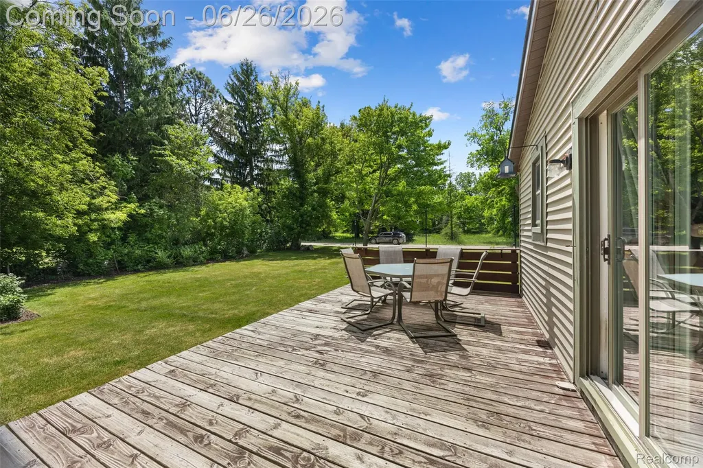 11997 Ruth Street Green Oak Township MI 48178