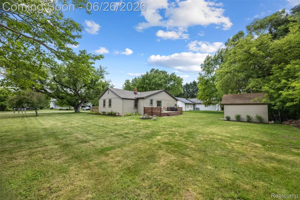11997 Ruth Street Green Oak Township MI 48178