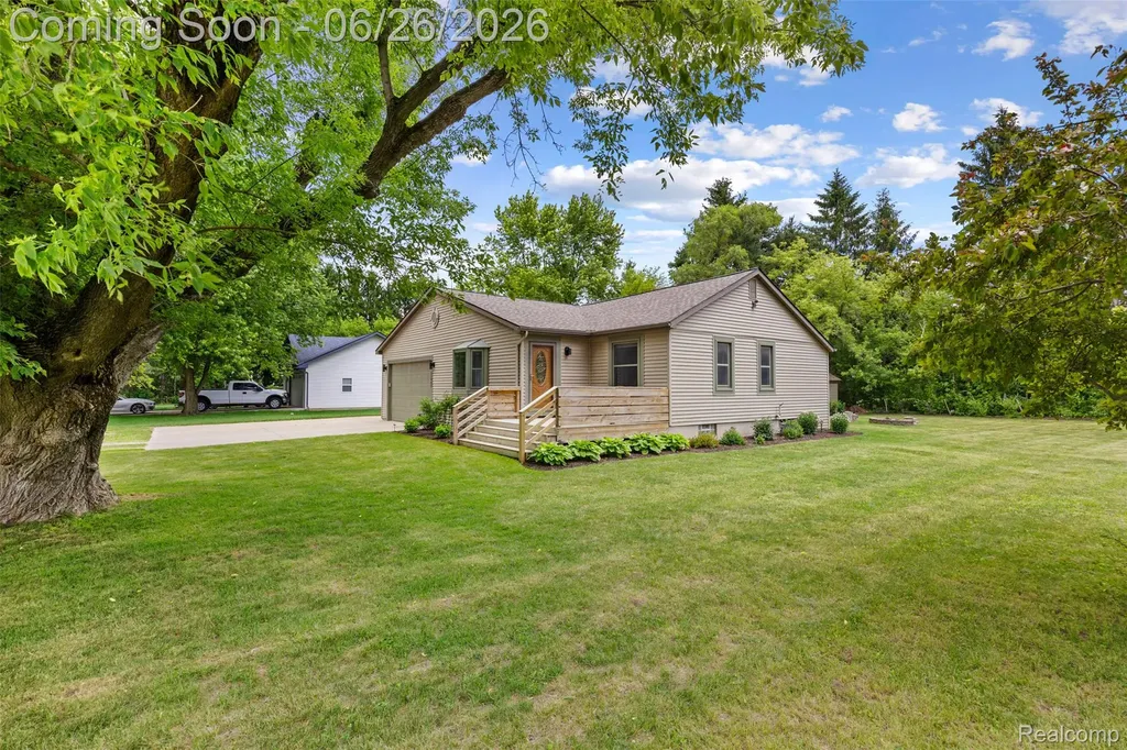11997 Ruth Street Green Oak Township MI 48178