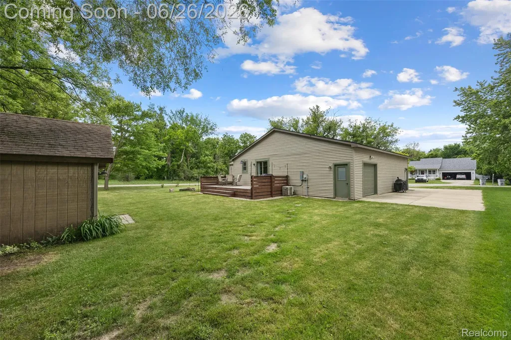11997 Ruth Street Green Oak Township MI 48178
