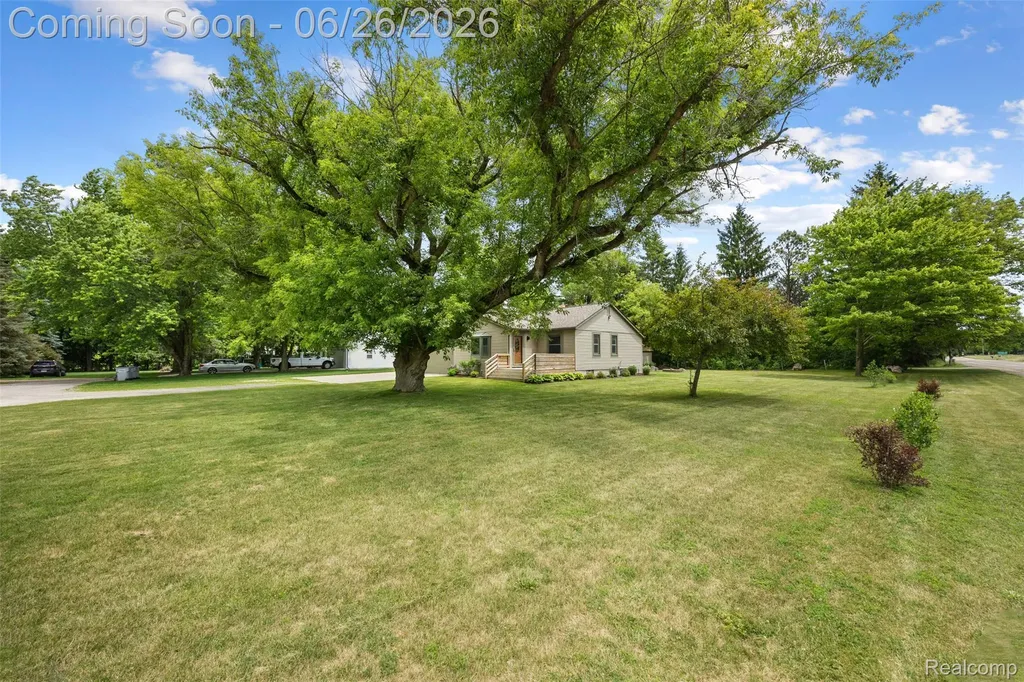 11997 Ruth Street Green Oak Township MI 48178