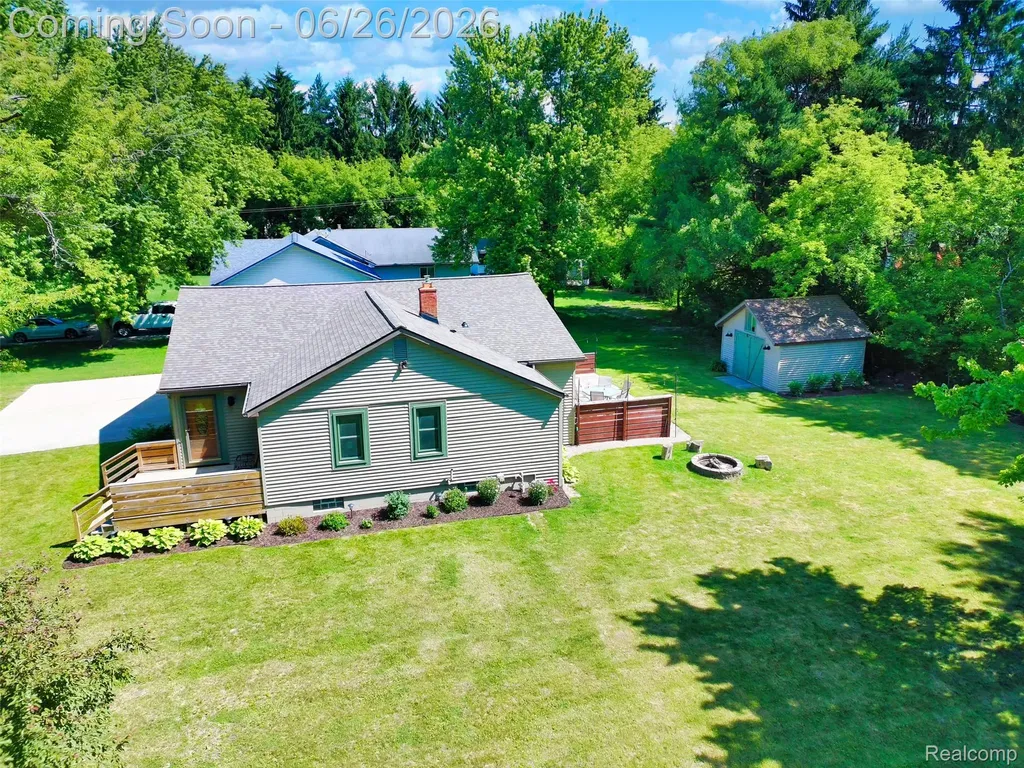 11997 Ruth Street Green Oak Township MI 48178