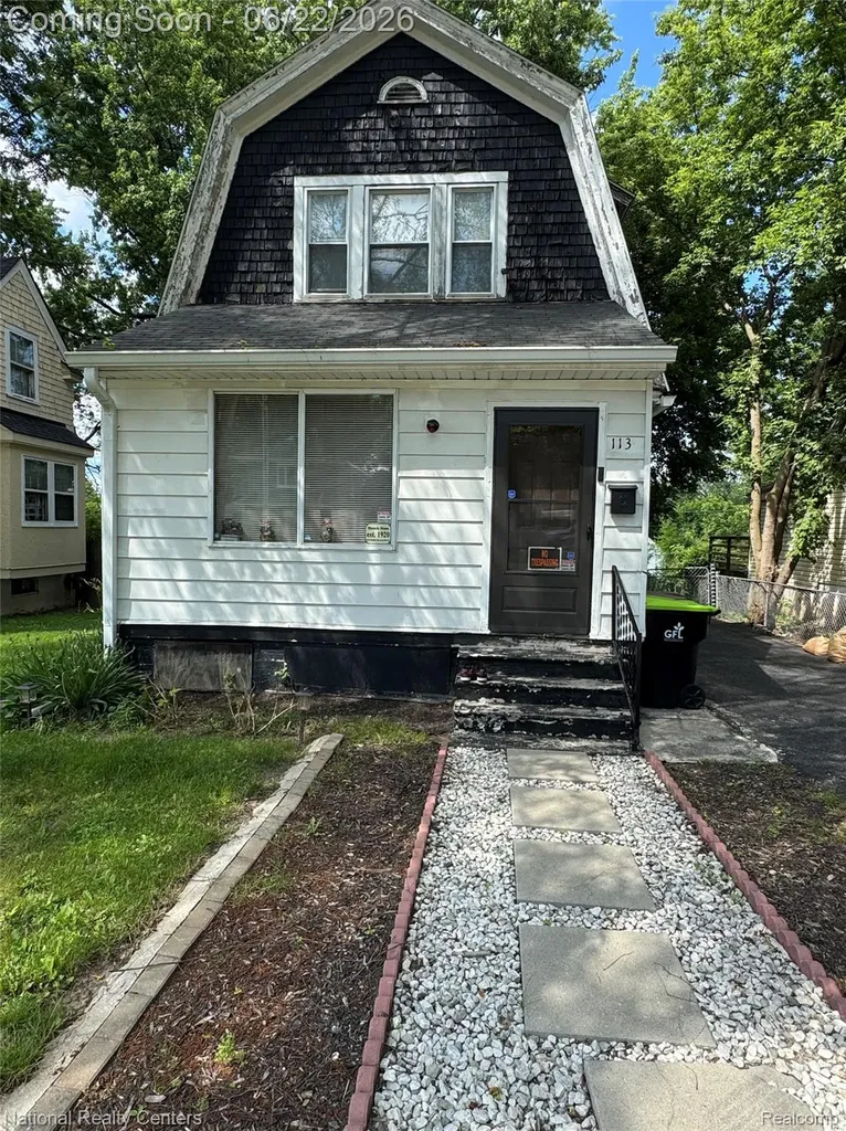 113 Kemp Street Pontiac City MI 48342