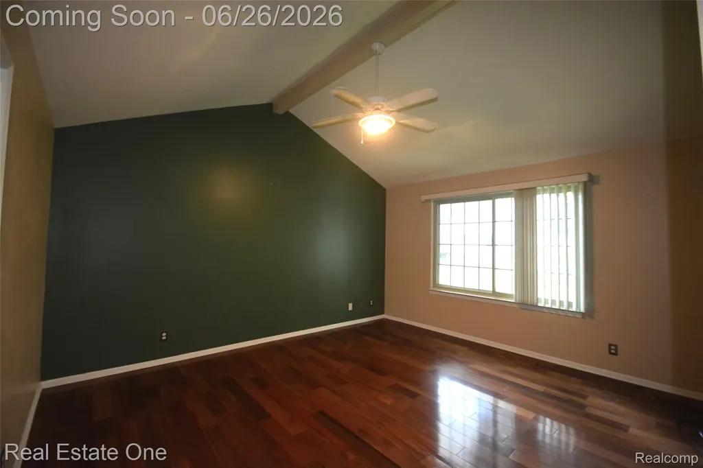 2140 W View Court Lake Orion Village MI 48360