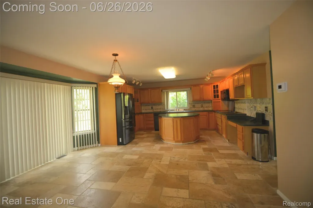 2140 W View Court Lake Orion Village MI 48360