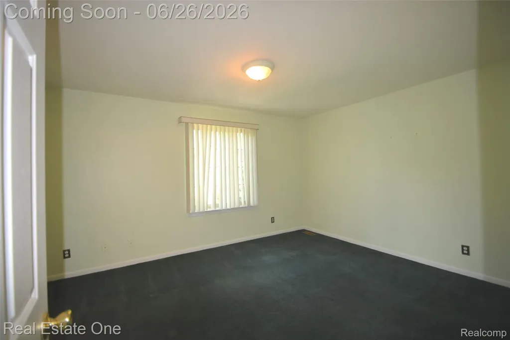 2140 W View Court Lake Orion Village MI 48360