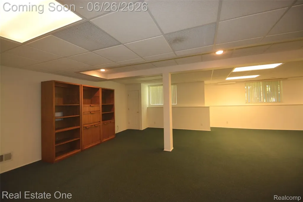 2140 W View Court Lake Orion Village MI 48360