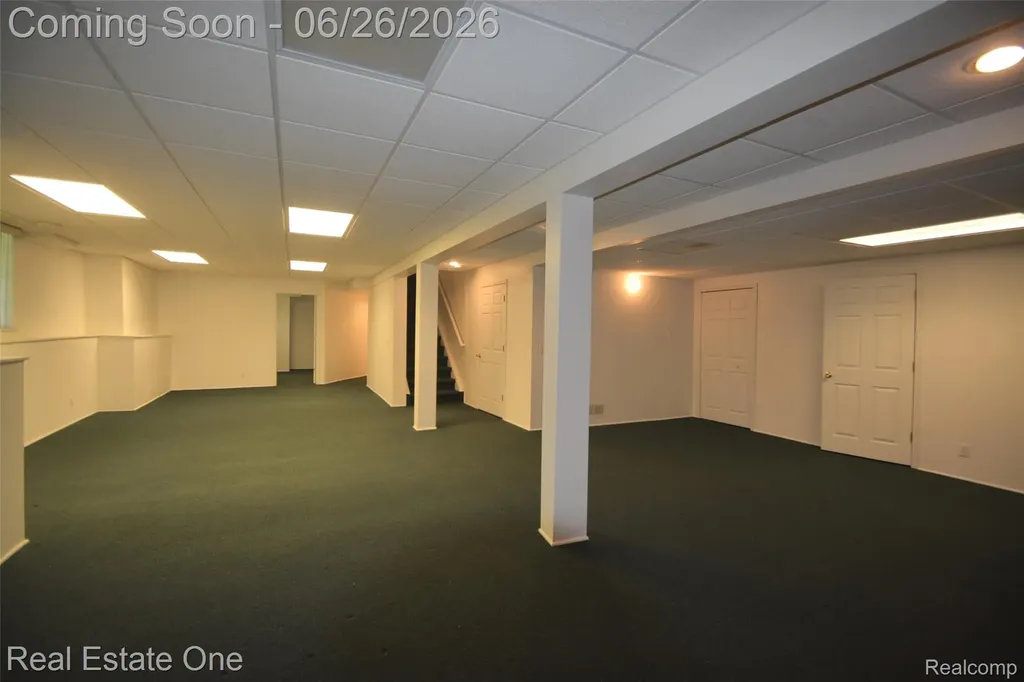2140 W View Court Lake Orion Village MI 48360