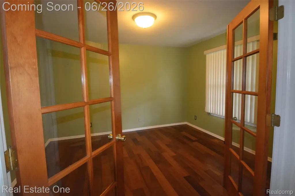 2140 W View Court Lake Orion Village MI 48360