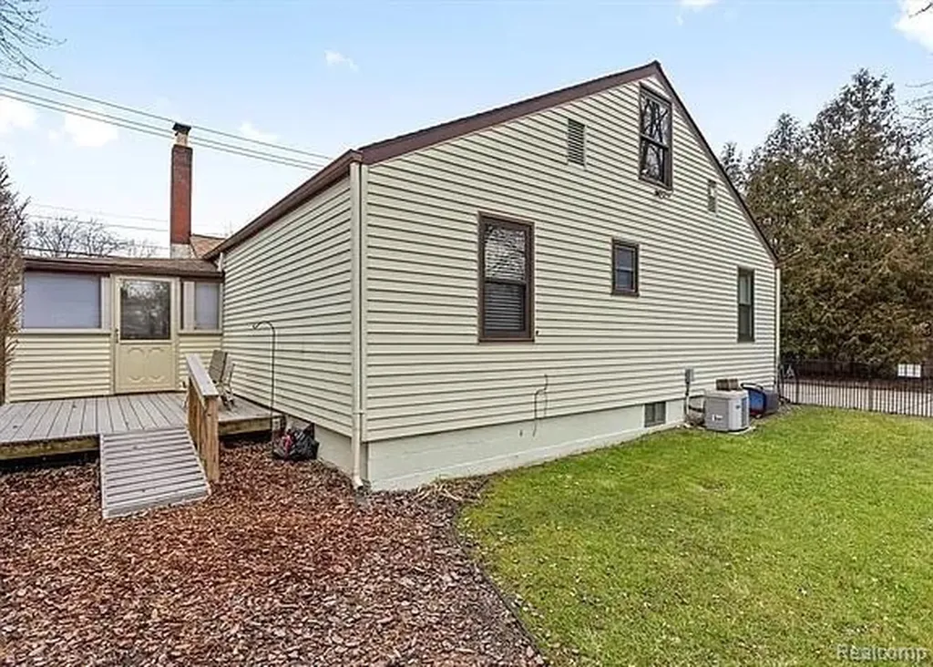 2030 Orpington Drive Troy City MI 48083