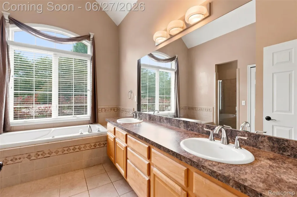 54138 Acadia Drive Macomb Township MI 48042