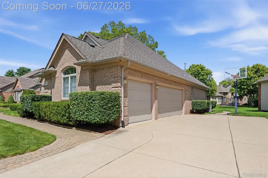 54138 Acadia Drive Macomb Township MI 48042