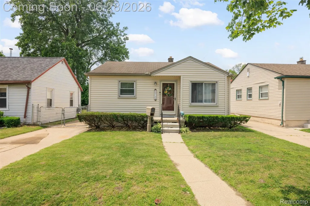 5735 N Silvery Lane Dearborn Heights City MI 48127