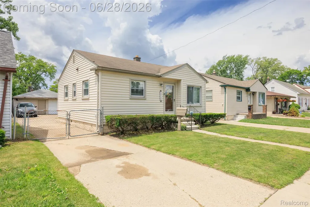 5735 N Silvery Lane Dearborn Heights City MI 48127