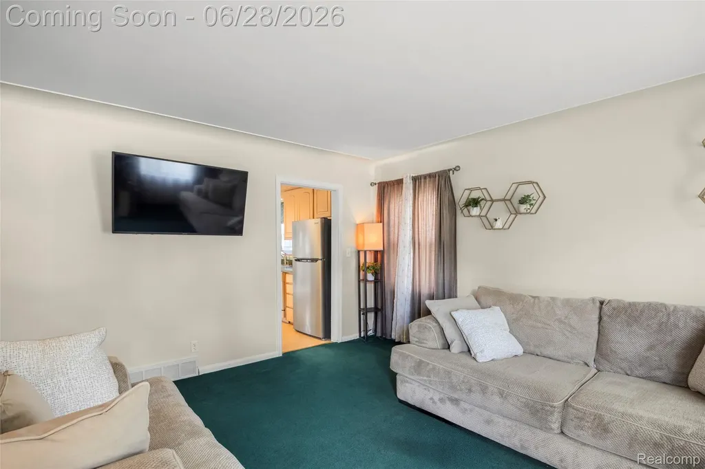 5735 N Silvery Lane Dearborn Heights City MI 48127