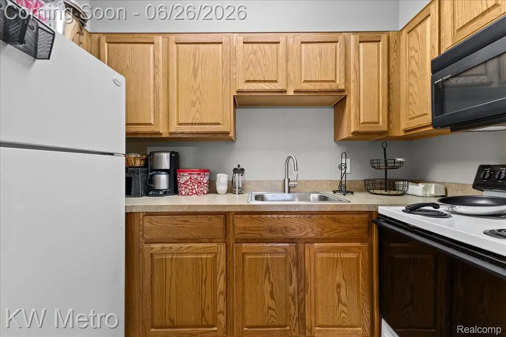 1393 Lake Shore Boulevard Orion Charter Township MI 48362