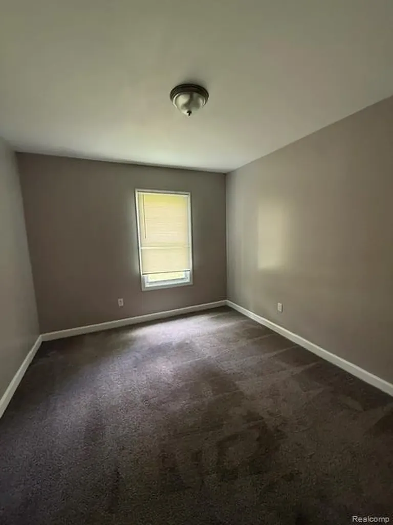 15851 Wildemere Street Detroit City MI 48238