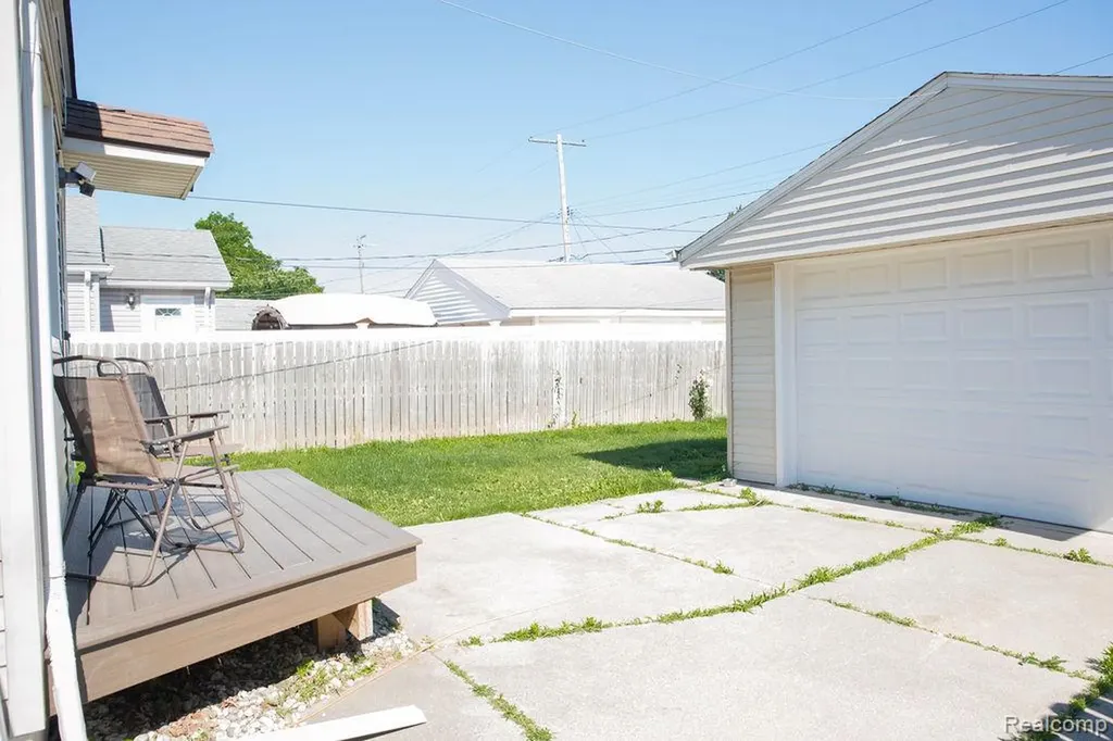 12772 Venness Street Southgate City MI 48195