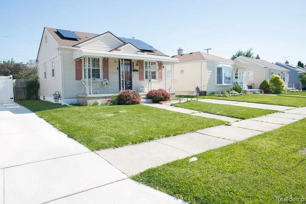 12772 Venness Street Southgate City MI 48195