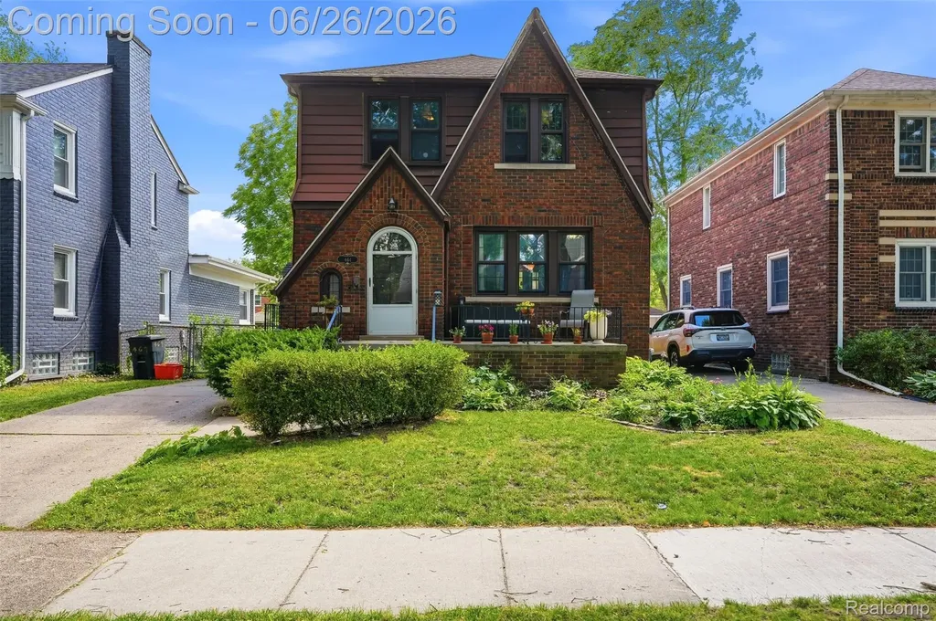 461 Manor Street Grosse Pointe Farms City MI 48236