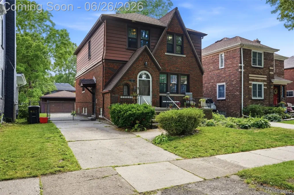 461 Manor Street Grosse Pointe Farms City MI 48236