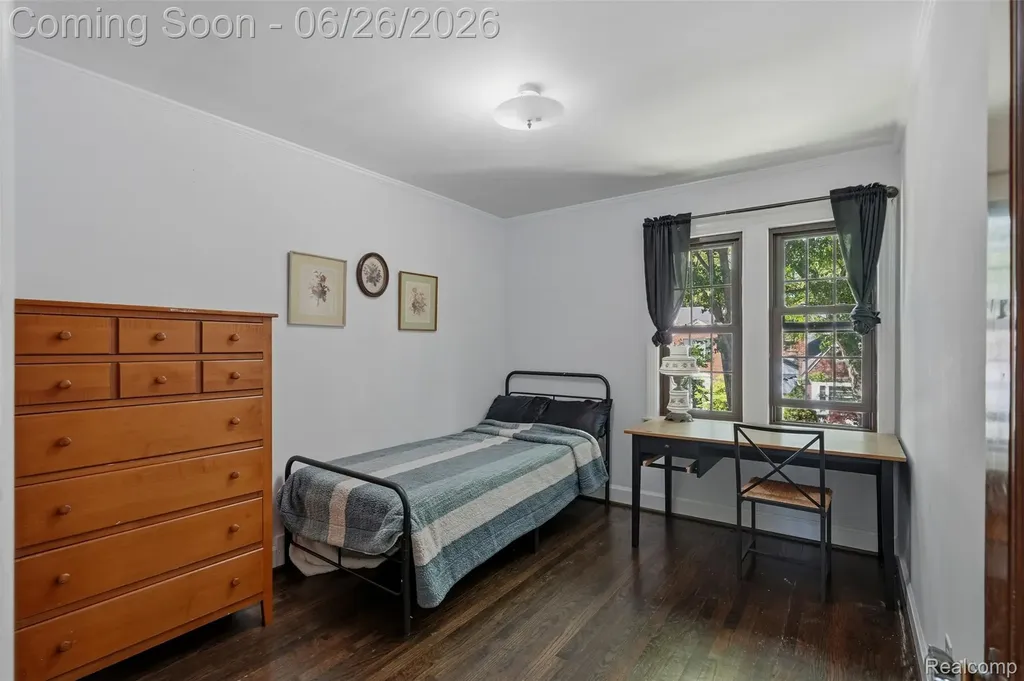461 Manor Street Grosse Pointe Farms City MI 48236