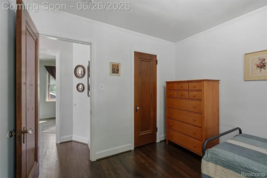 461 Manor Street Grosse Pointe Farms City MI 48236
