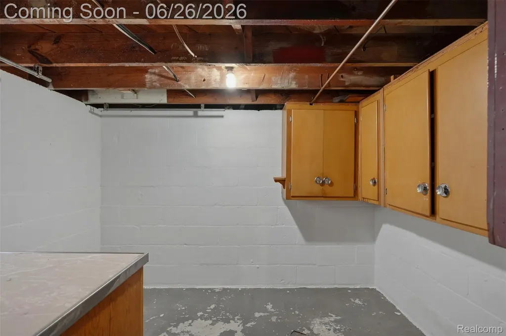 461 Manor Street Grosse Pointe Farms City MI 48236