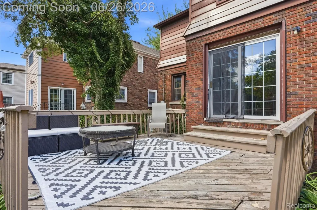 461 Manor Street Grosse Pointe Farms City MI 48236